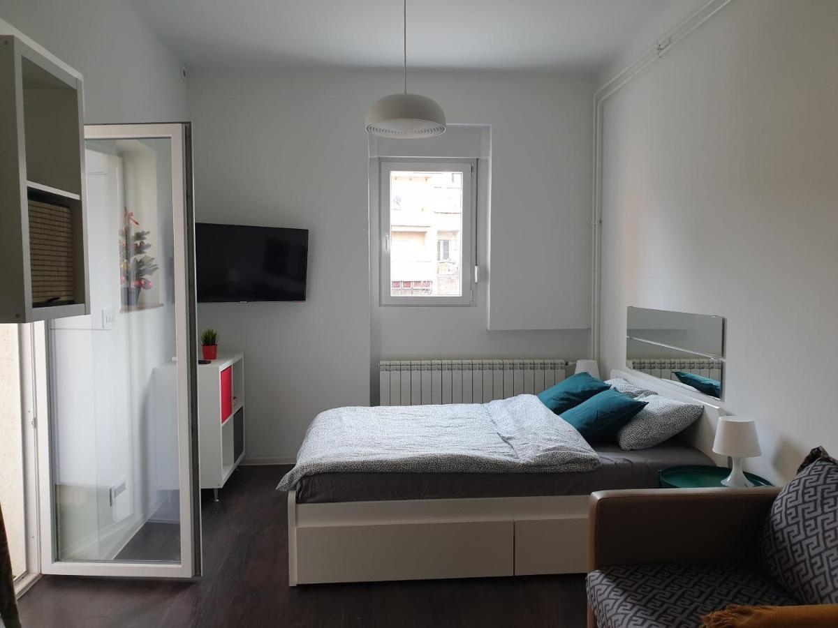 Studio Apartment "Savski Trg" เบลเกรด ภายนอก รูปภาพ